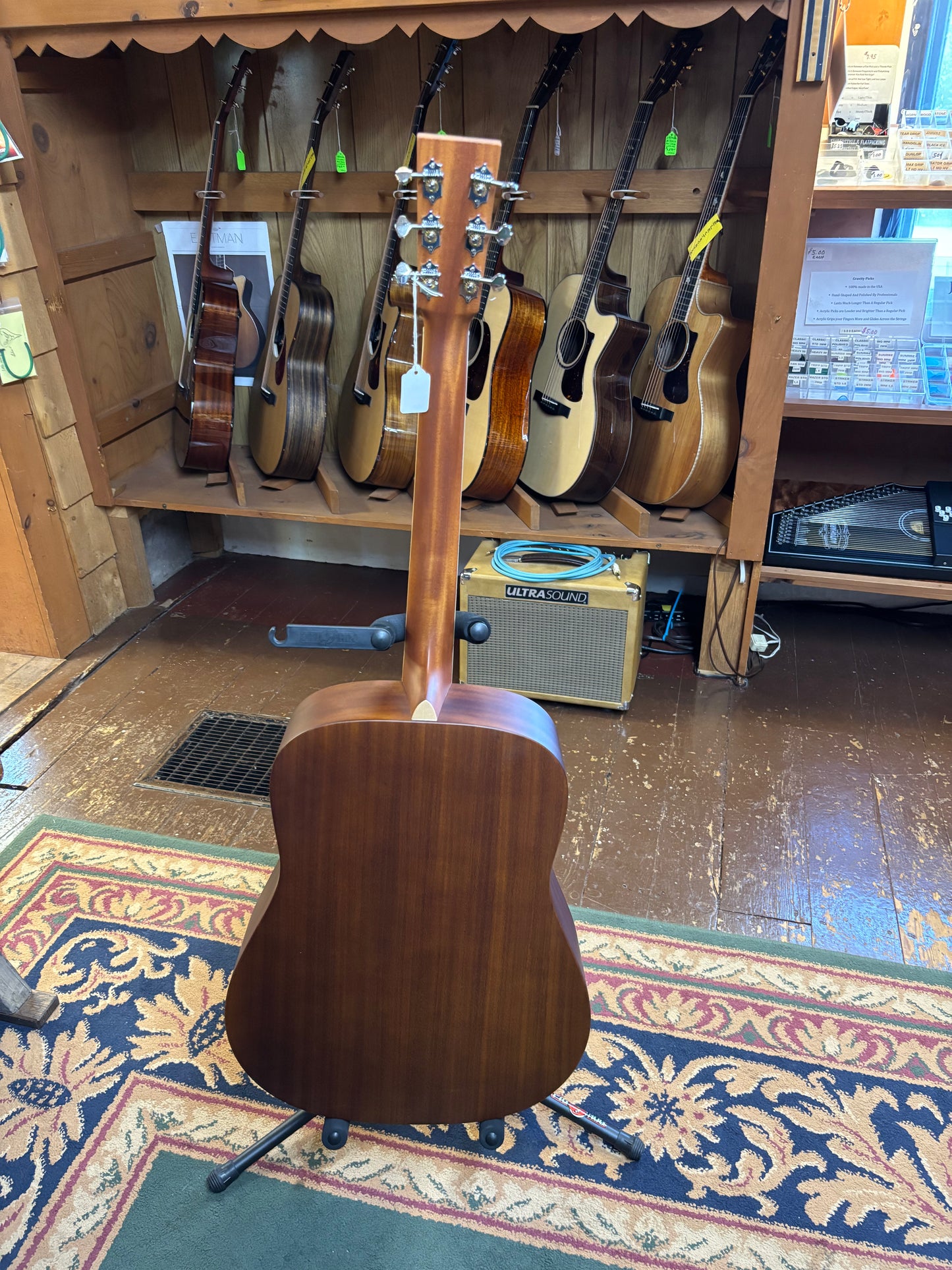 Larrivee Simple 6 Dreadnought Sunset Burst Acoustic Guitar
