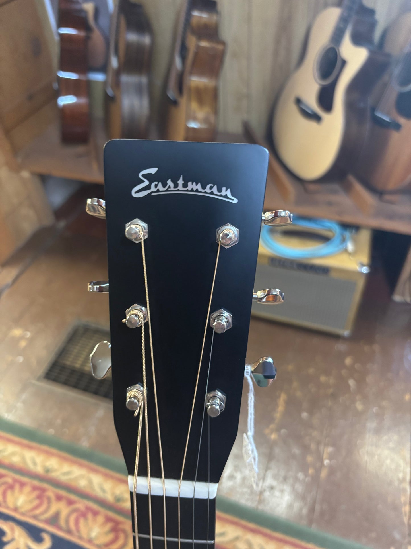 Eastman Traditional Series E10D Acoustic Guitar - USED