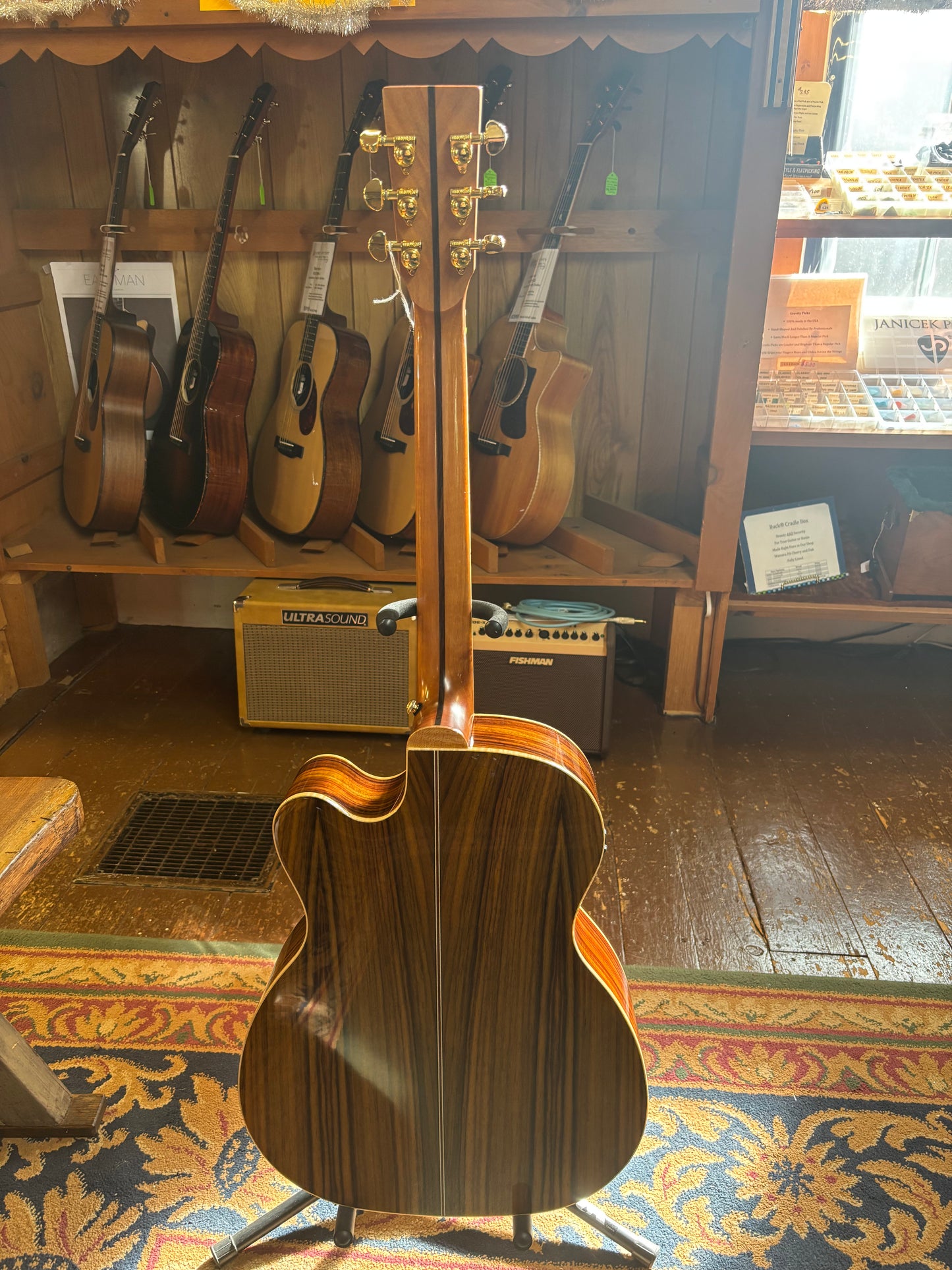 Zager ZAD-900OMCE Aura/VCS Acoustic-Electric Cutaway Guitar with ToneWood Amp - USED