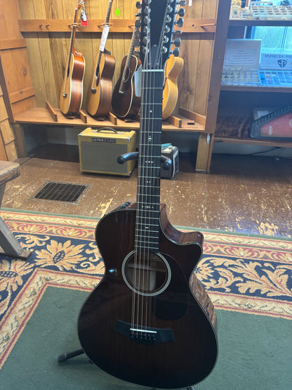Taylor c. 2016 562ce 12-Fret 12-String Acoustic-Electric Cutaway Guitar with OHSC - USED